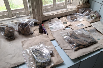 Archeologický výzkum v Červeném domě odhaluje stopy barvírny
